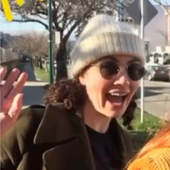 Toque - Picture 2 of 2